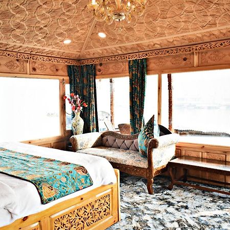 Heritage Amina Group Of Houseboats Hotel Srinagar  Luaran gambar