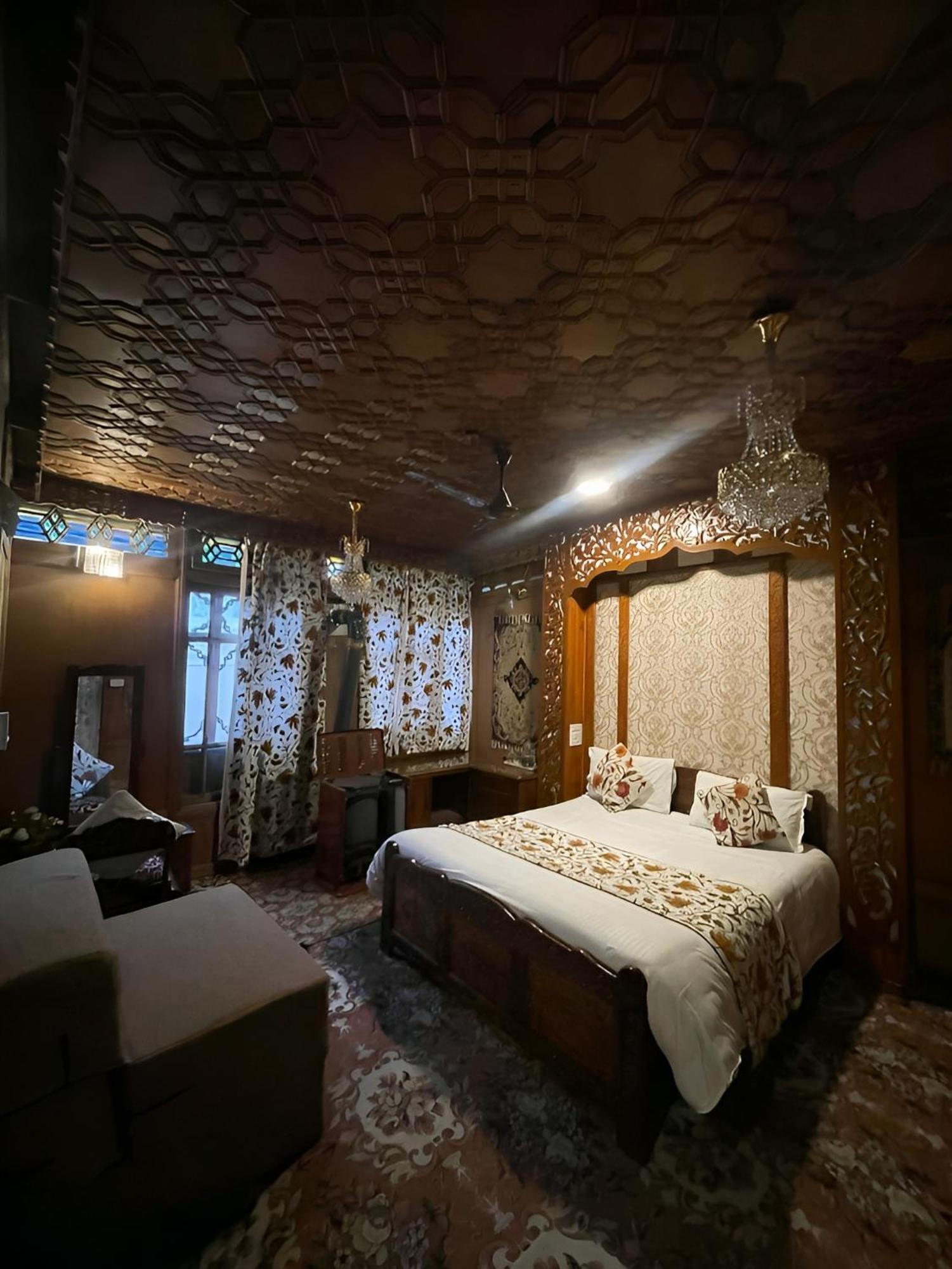 Heritage Amina Group Of Houseboats Hotel Srinagar  Luaran gambar