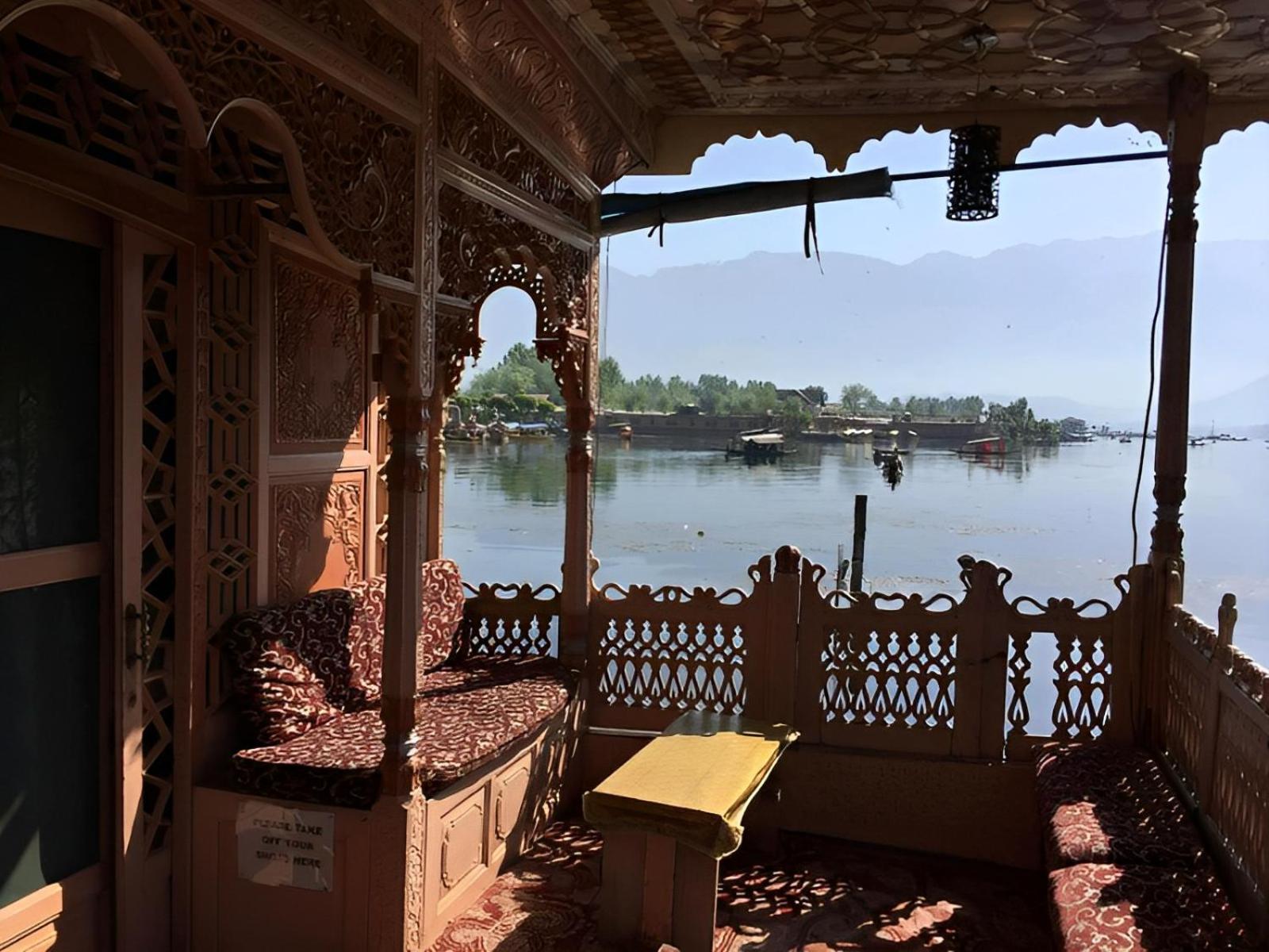 Heritage Amina Group Of Houseboats Hotel Srinagar  Luaran gambar