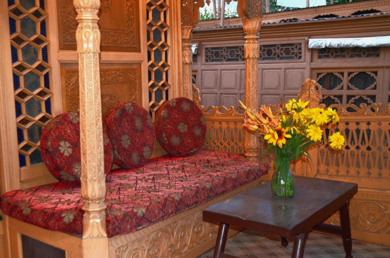 Heritage Amina Group Of Houseboats Hotel Srinagar  Luaran gambar