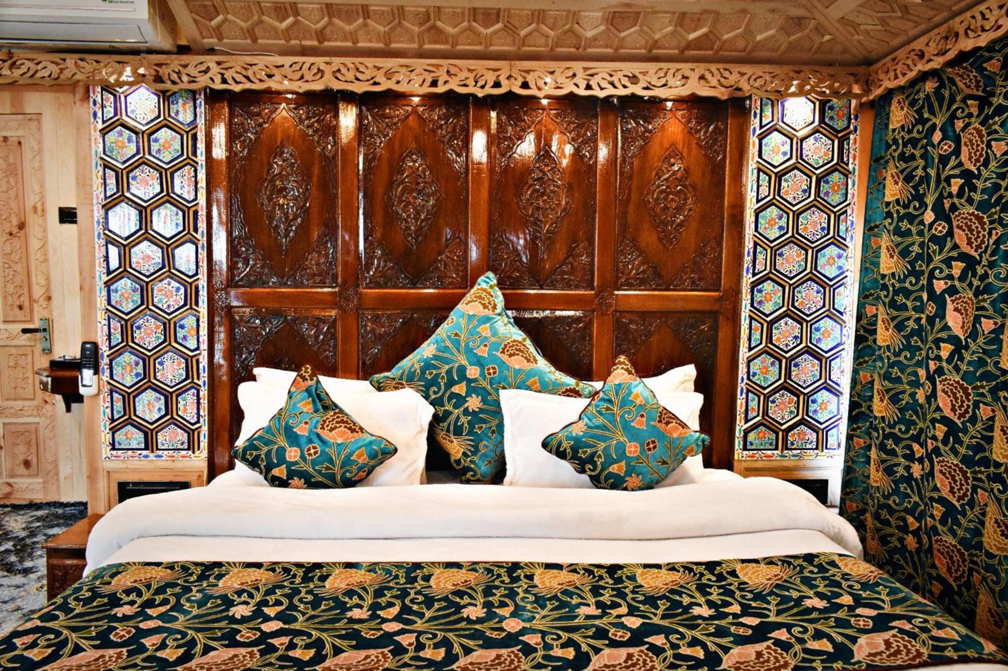 Heritage Amina Group Of Houseboats Hotel Srinagar  Luaran gambar