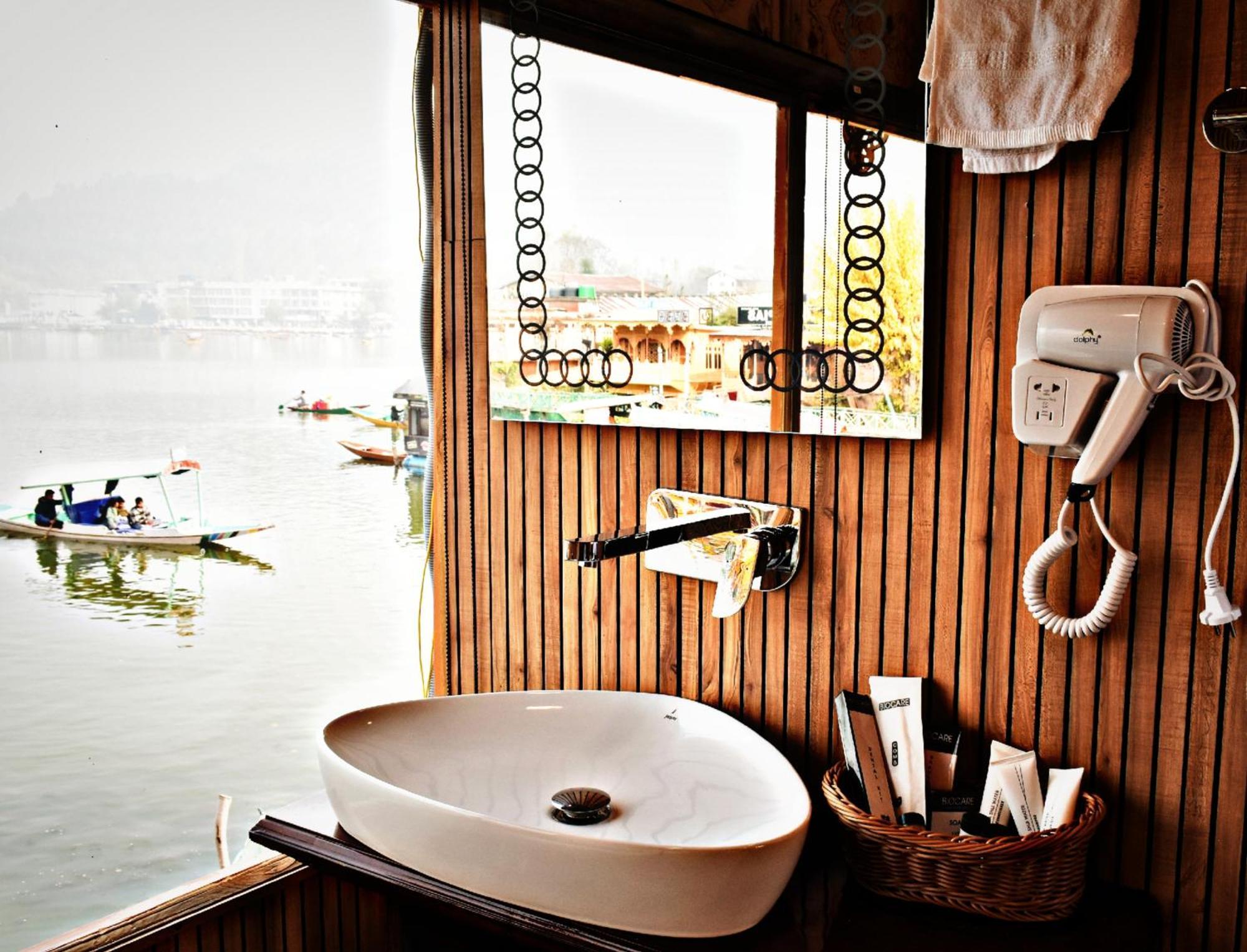 Heritage Amina Group Of Houseboats Hotel Srinagar  Luaran gambar